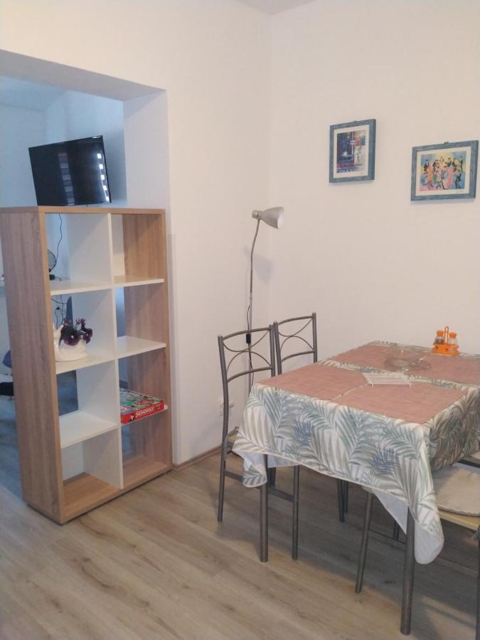 Apartments Zlatko Pula Ngoại thất bức ảnh